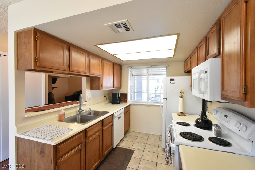 5851 Medallion Drive 101 Property Photo 11