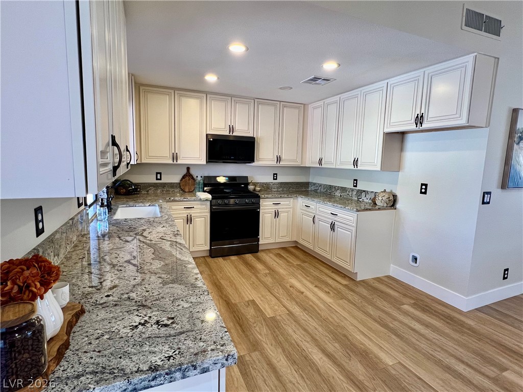 3360 Paso Andres Street Street Property Photo 8