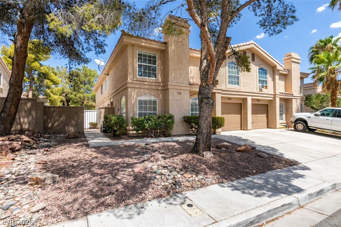 2838 Dawn Crossing Drive Property Photo 3