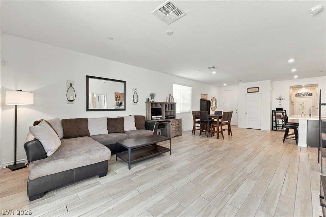 9476 White Fir Grove Court Property Photo 10