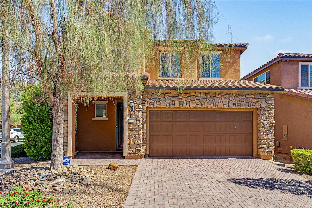 7028 Amapa Road Property Photo 3