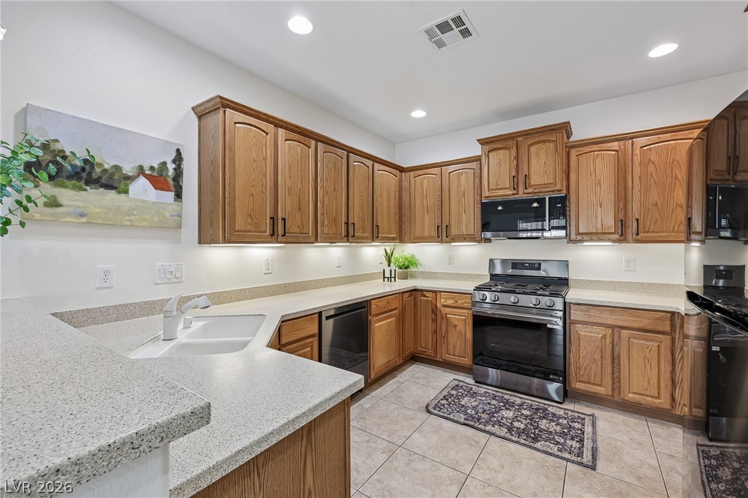156 Pioneer Peak Place Property Photo 4
