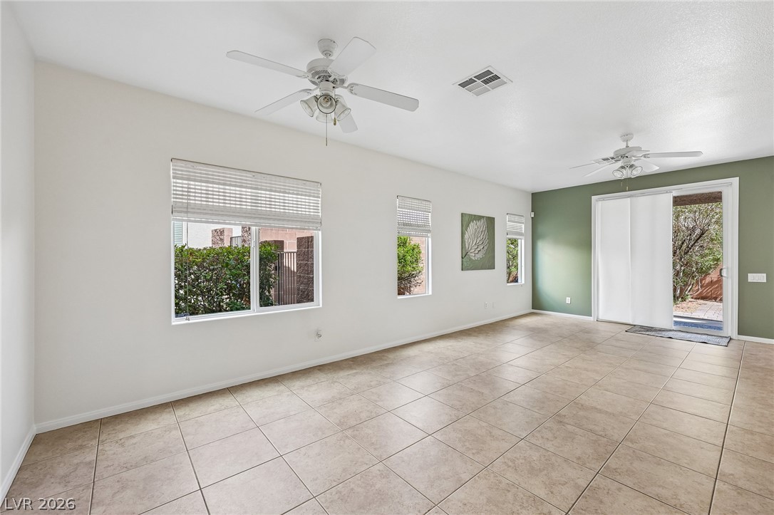 156 Pioneer Peak Place Property Photo 11