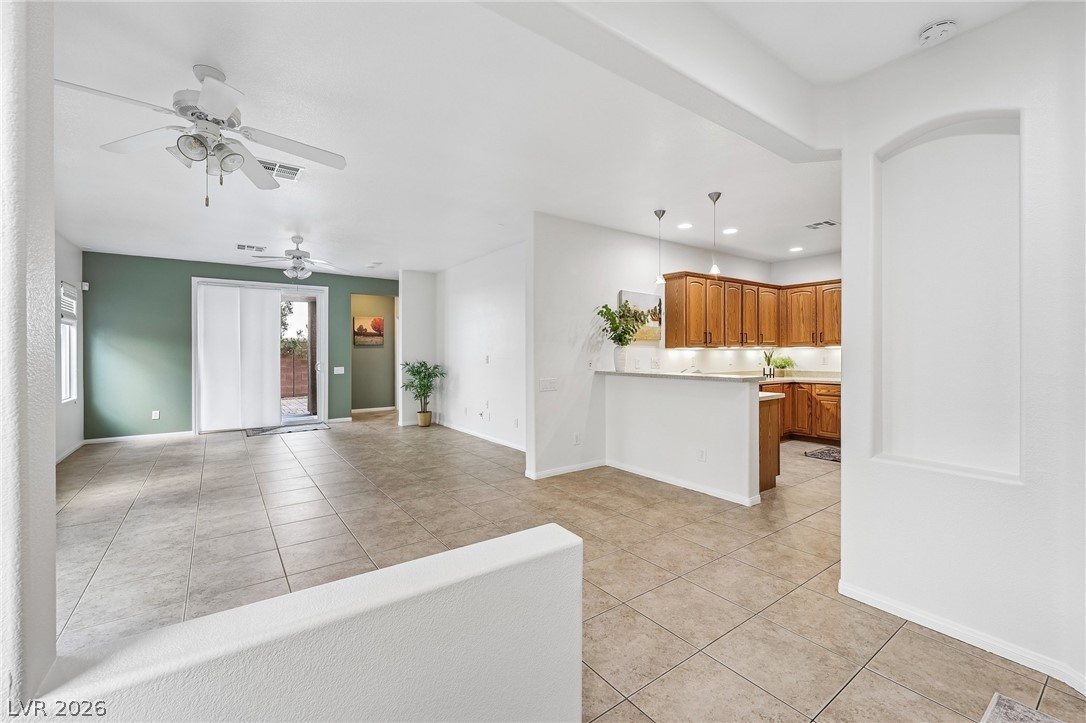 156 Pioneer Peak Place Property Photo 14