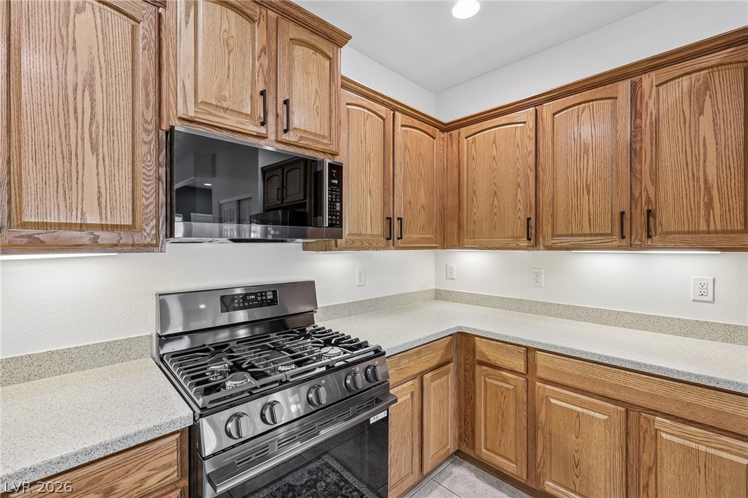 156 Pioneer Peak Place Property Photo 18