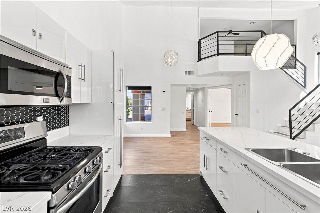 532 Crony Avenue Property Photo 1