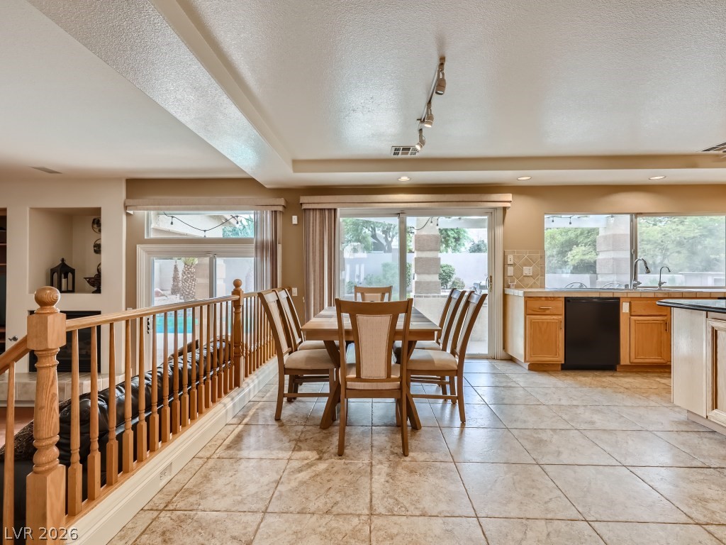 1221 Fragrant Spruce Avenue Property Photo 17
