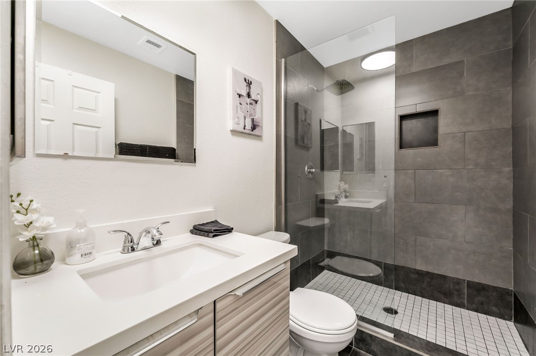 5576 West Rochelle Avenue 43c Property Photo 3