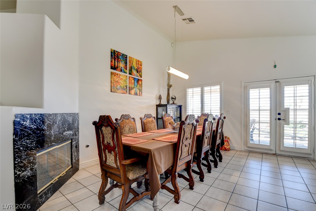 7365 Tamarind Avenue Property Photo 8