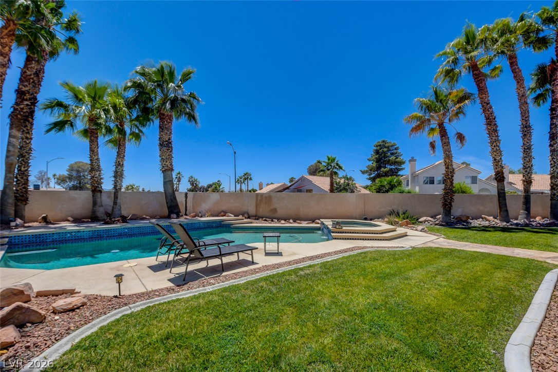 7365 Tamarind Avenue Property Photo 31