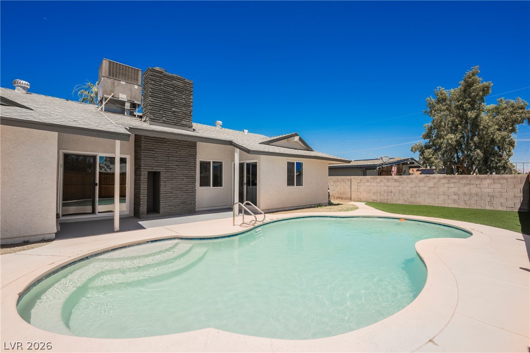 2454 Winterwood Boulevard Property Photo 2