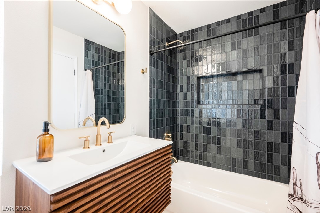 608 Tam O Shanter Property Photo 3