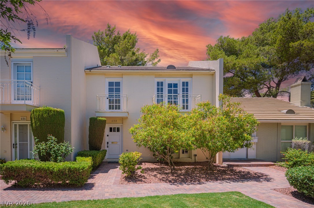 608 Tam O Shanter Property Photo 4