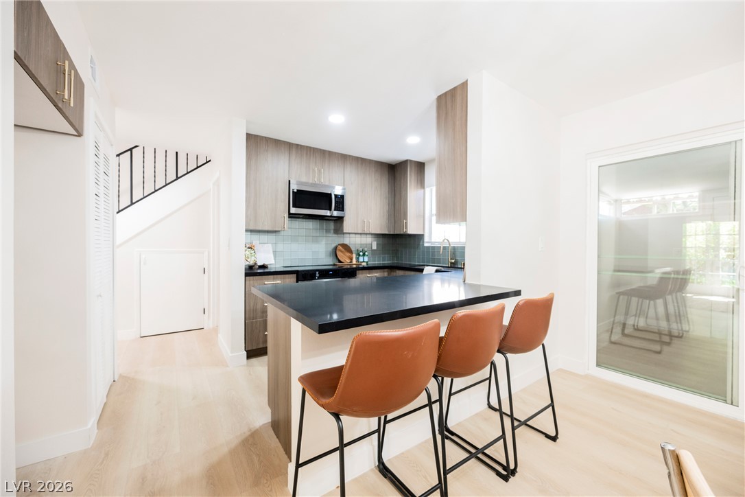 608 Tam O Shanter Property Photo 13