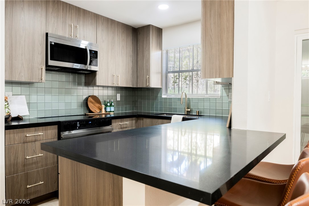 608 Tam O Shanter Property Photo 15