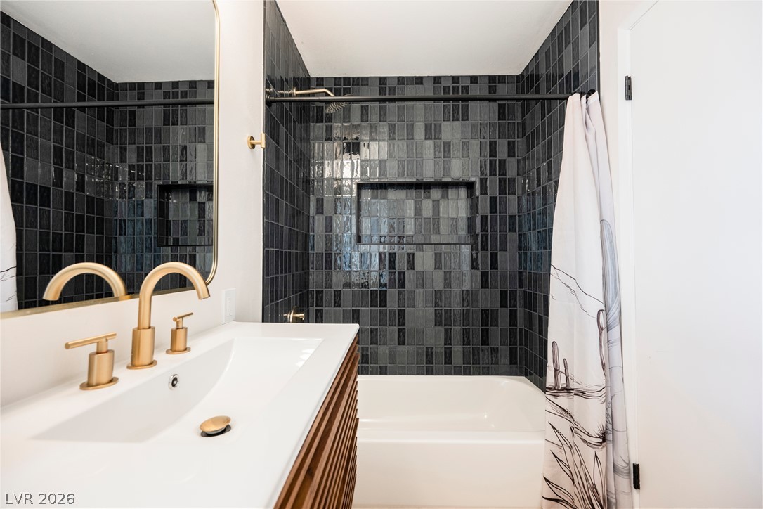 608 Tam O Shanter Property Photo 22