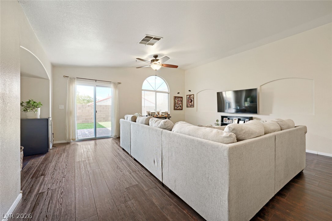 3488 Cherbourg Avenue Property Photo 6