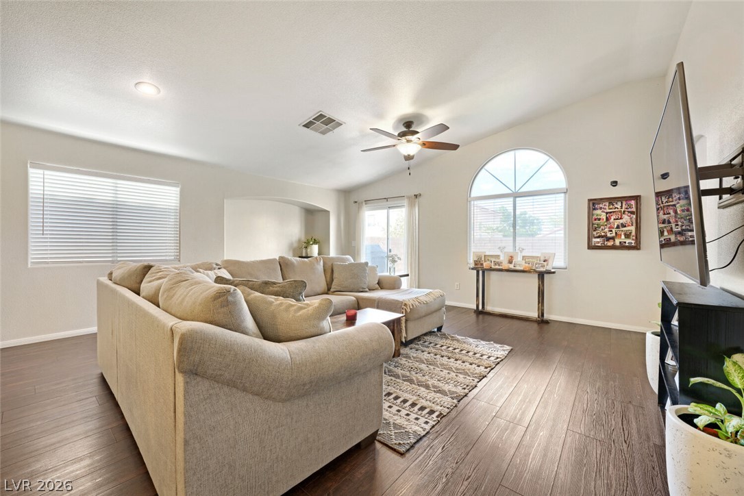 3488 Cherbourg Avenue Property Photo 7