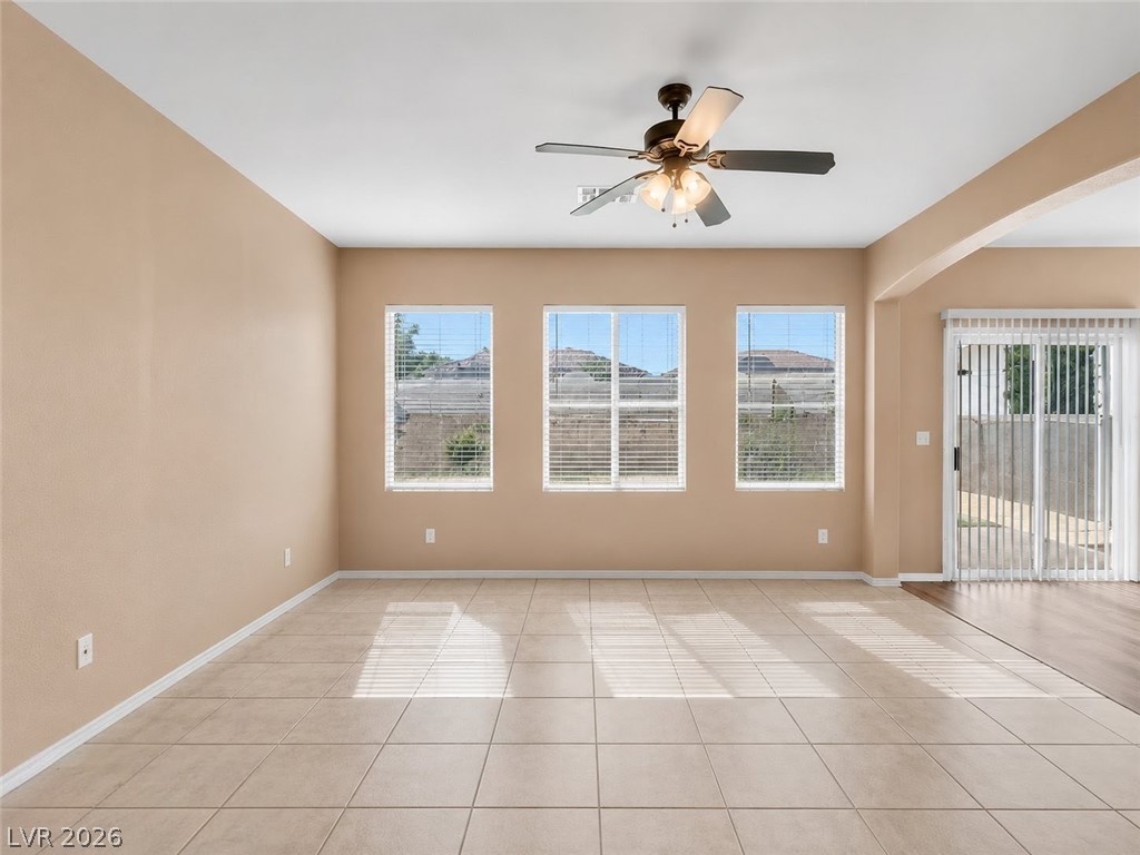 5319 Crestpoint Watch Court Property Photo 3