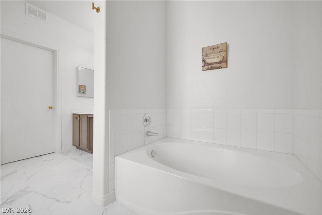 2000 Quarry Ridge Street 104 Property Photo 17