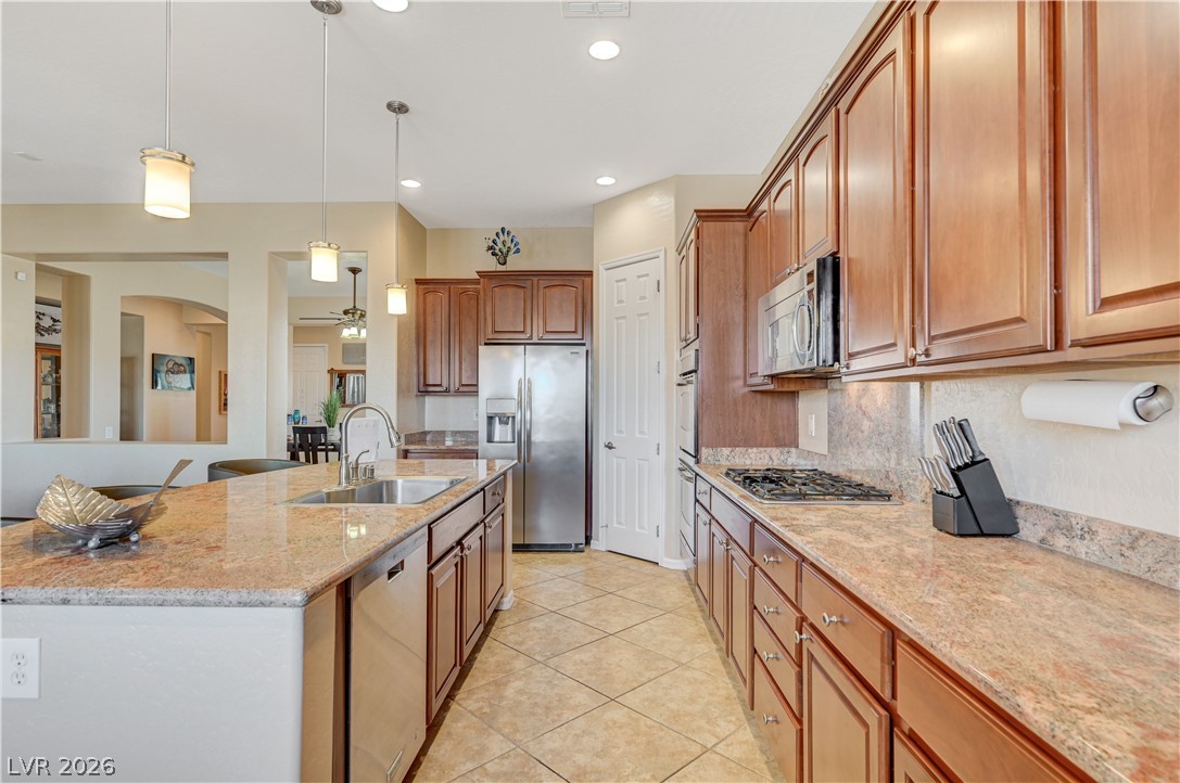2586 Kinghorn Place Property Photo 18