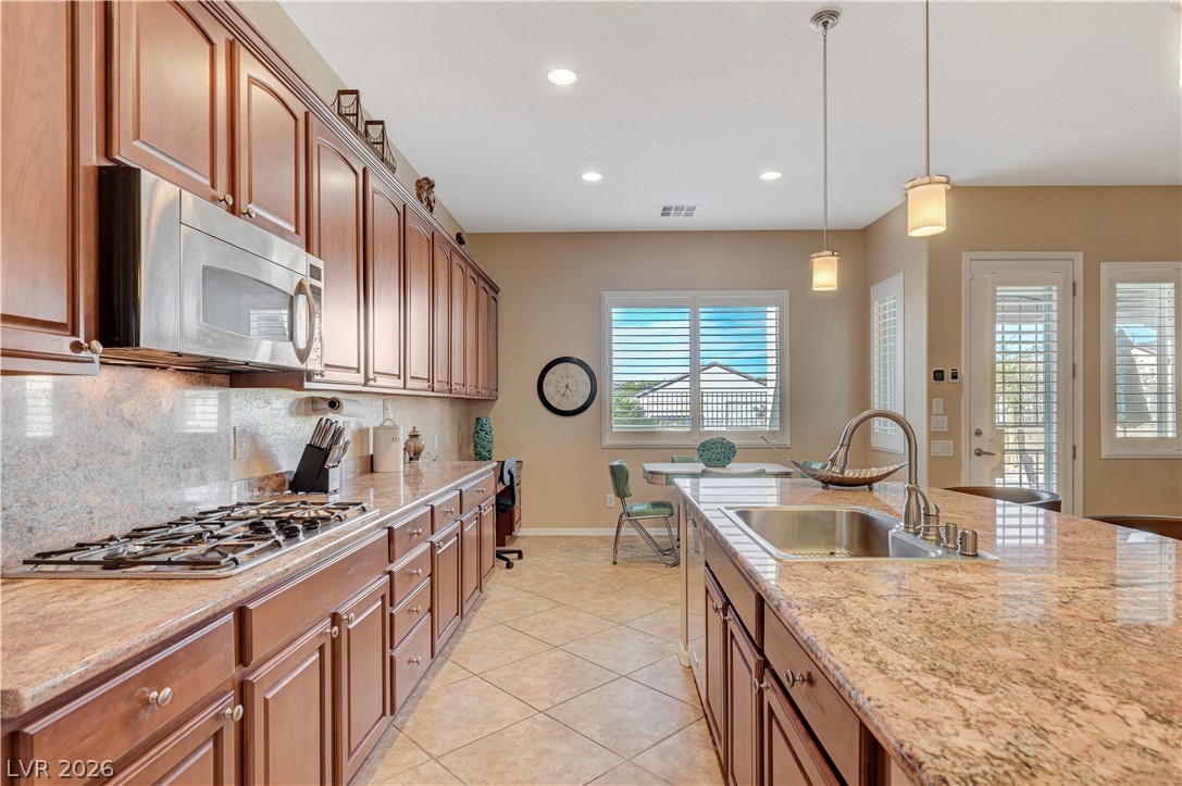 2586 Kinghorn Place Property Photo 19