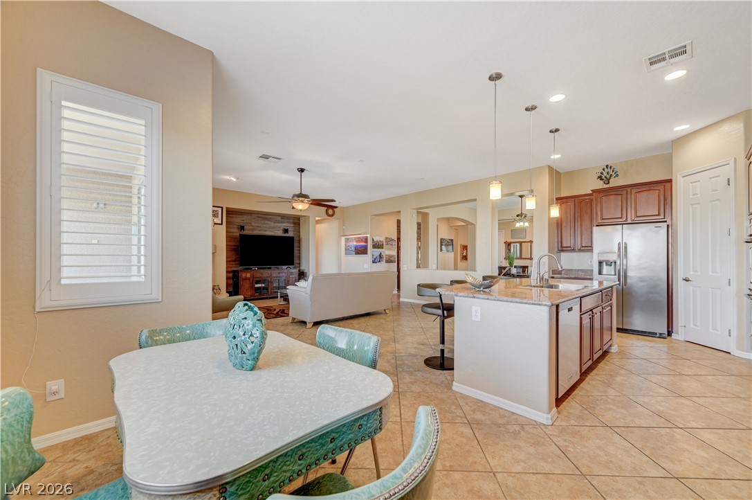 2586 Kinghorn Place Property Photo 20