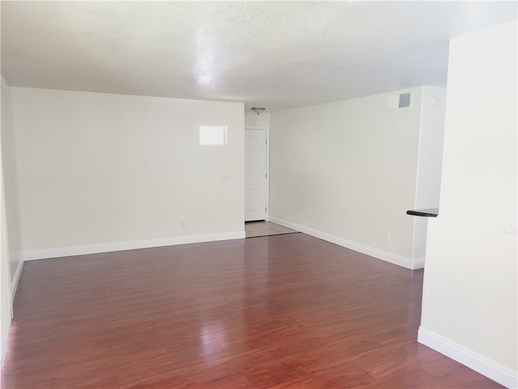 9325 West Desert Inn Road 178 Property Photo 5