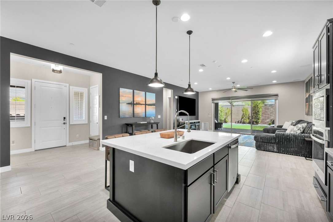 11584 Painted Chasm Way Property Photo 6