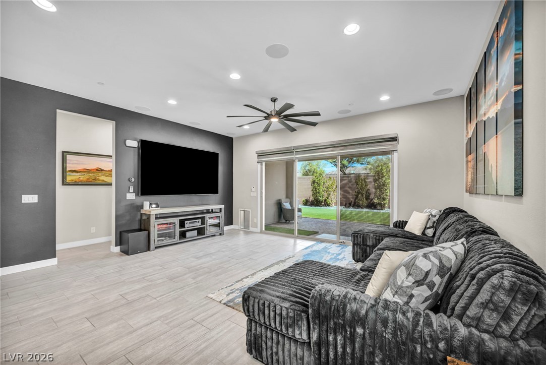 11584 Painted Chasm Way Property Photo 8