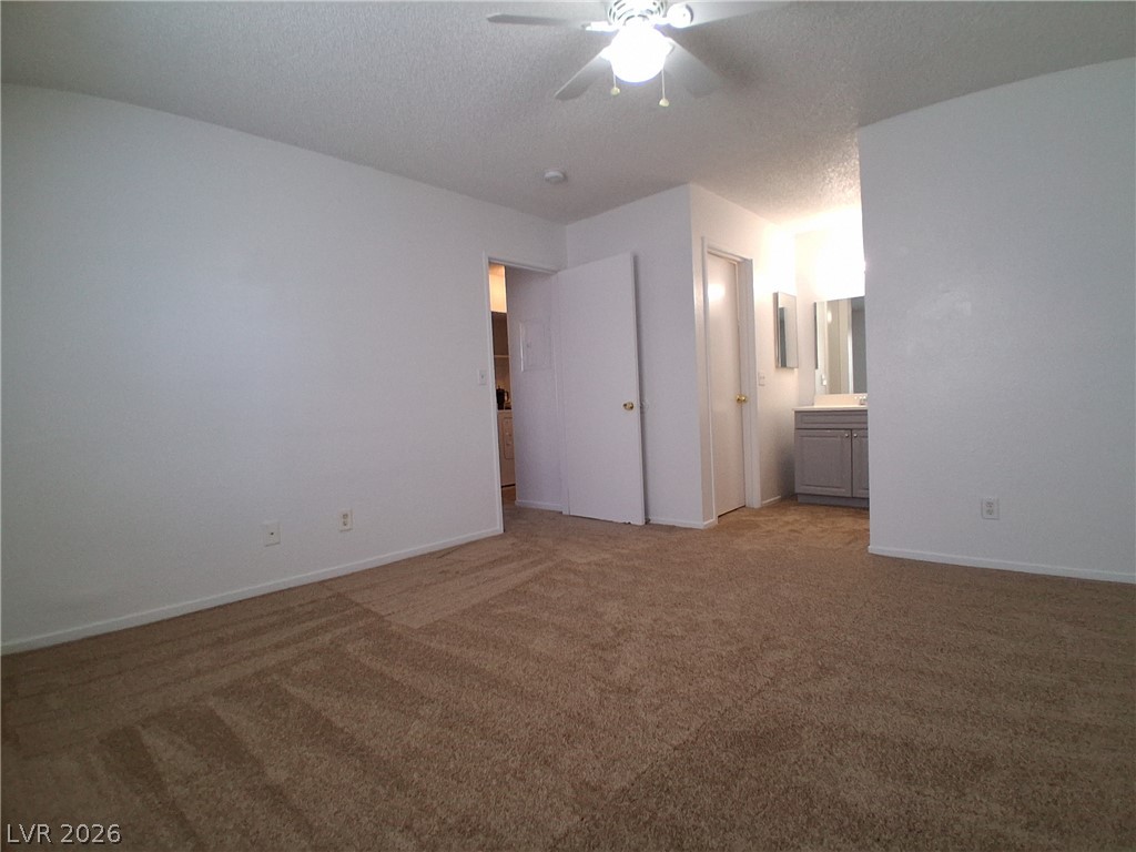 1333 Kari Lee Court A Property Photo 6