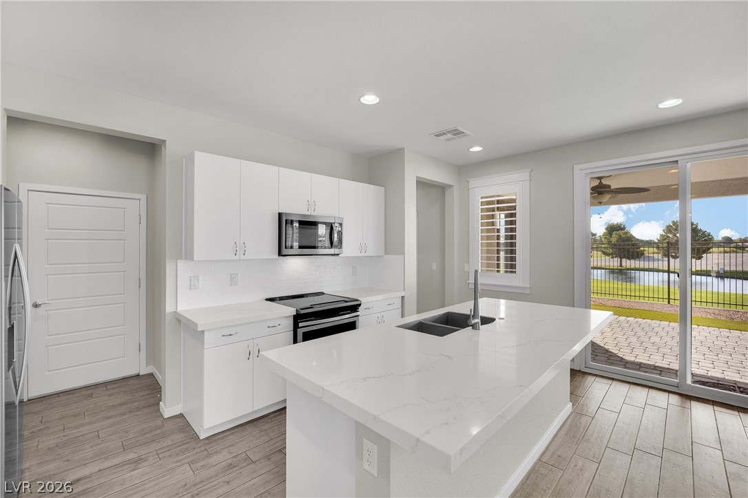 4787 East Beacon Ridge Drive Property Photo 6