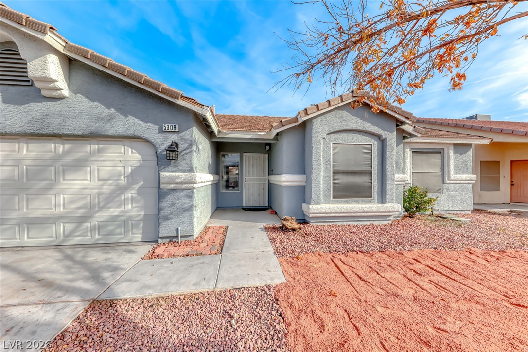 5308 Dana Springs Way Property Photo 2
