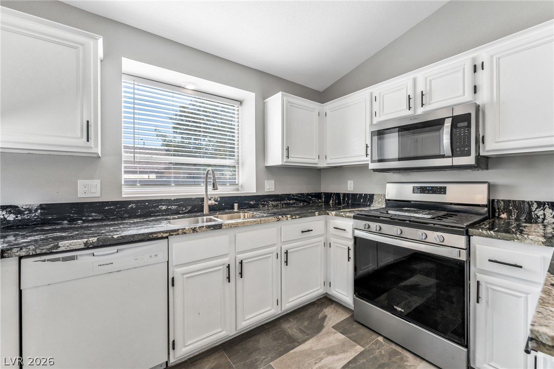 5308 Dana Springs Way Property Photo 4
