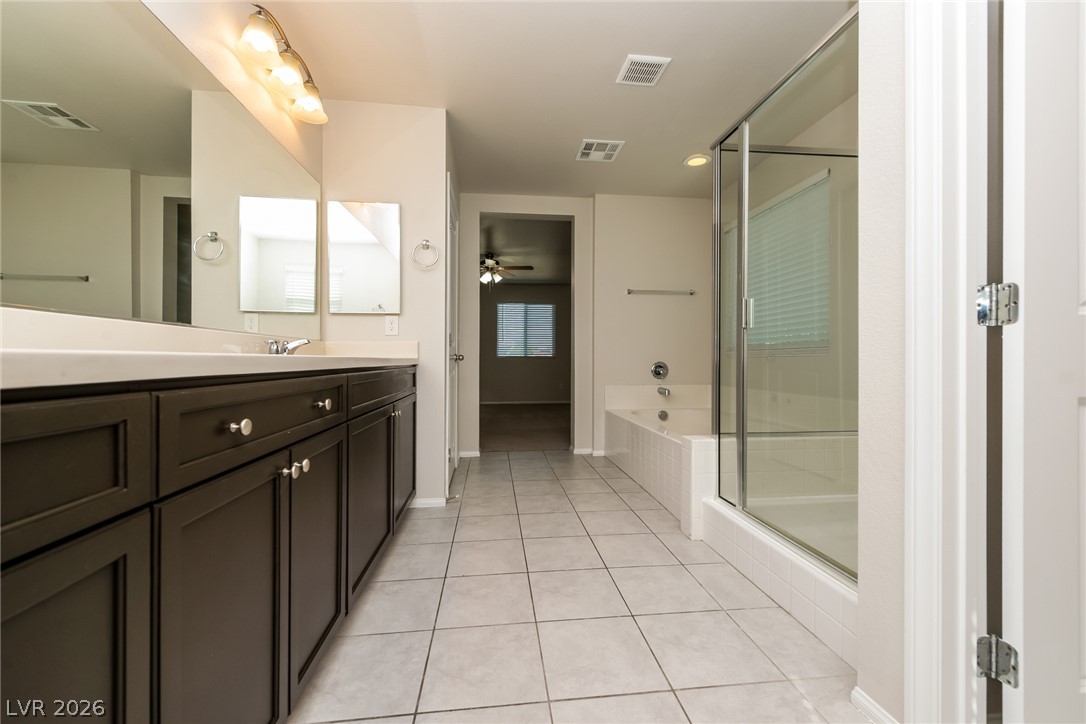 5729 Artesia Fountain Street Property Photo 17
