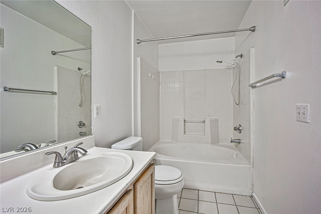 4955 Lindell Road 221 Property Photo 19