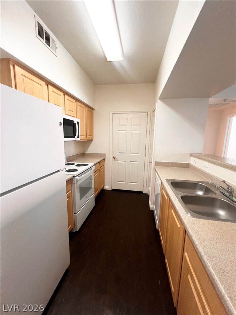 6955 North Durango Drive 2026 Property Photo 4
