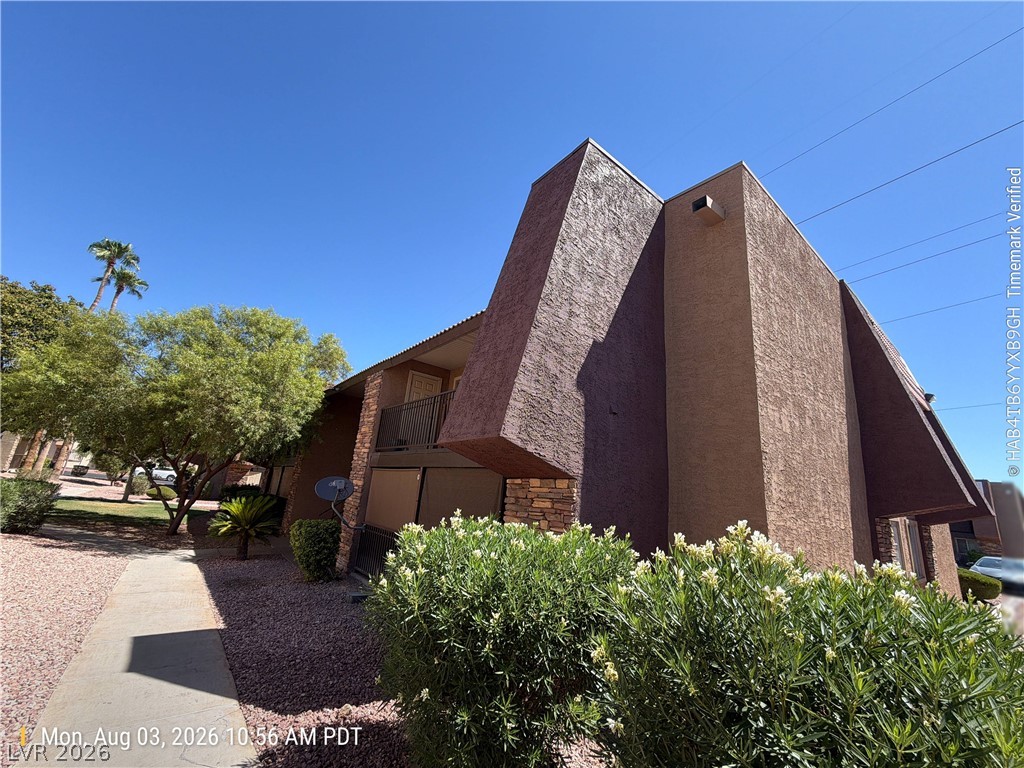 5161 River Glen Drive 145 Property Photo 1