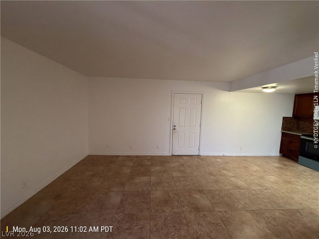 5161 River Glen Drive 145 Property Photo 3