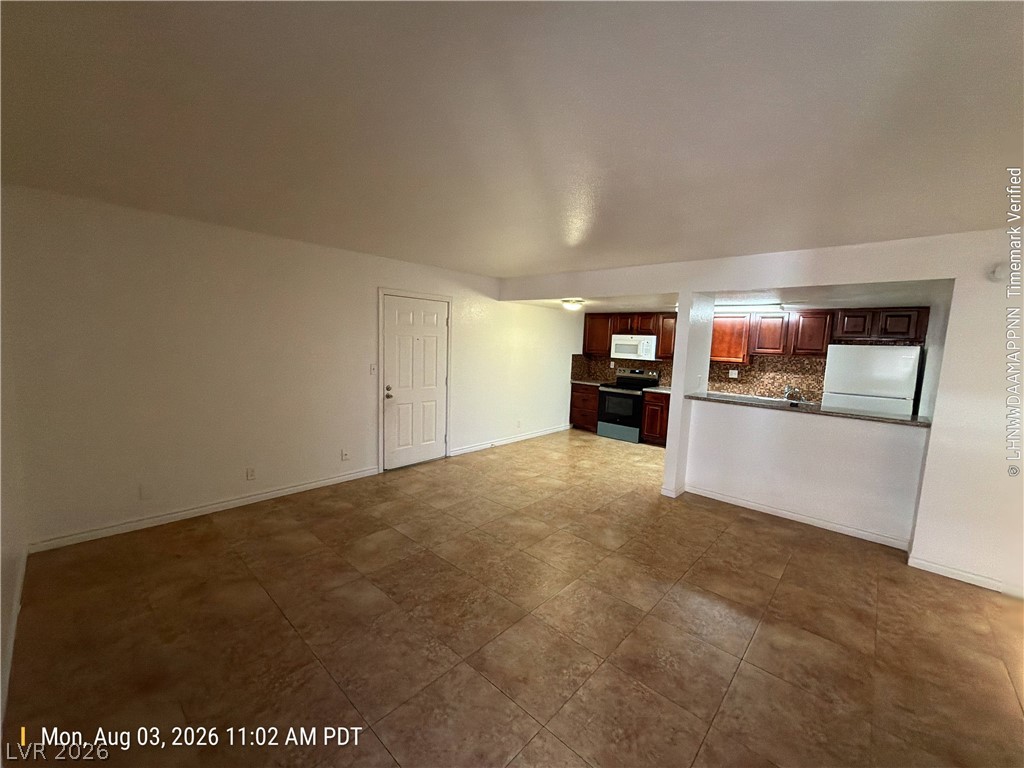 5161 River Glen Drive 145 Property Photo 4