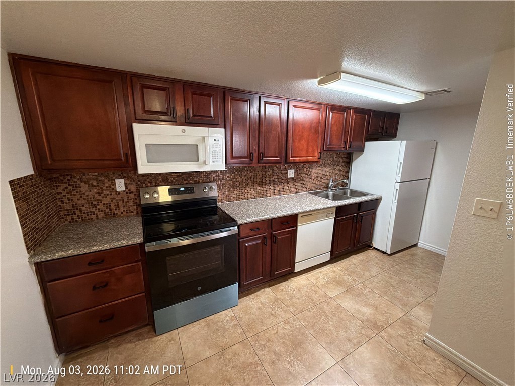 5161 River Glen Drive 145 Property Photo 5