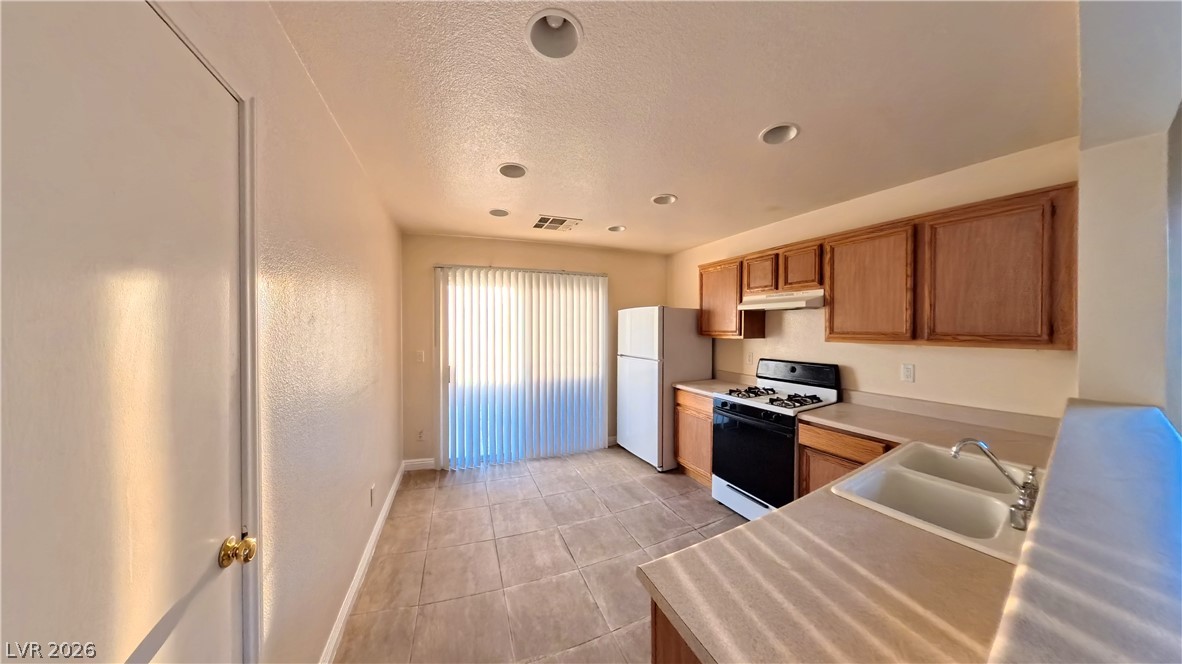 5591 Doubleday Street Property Photo 6