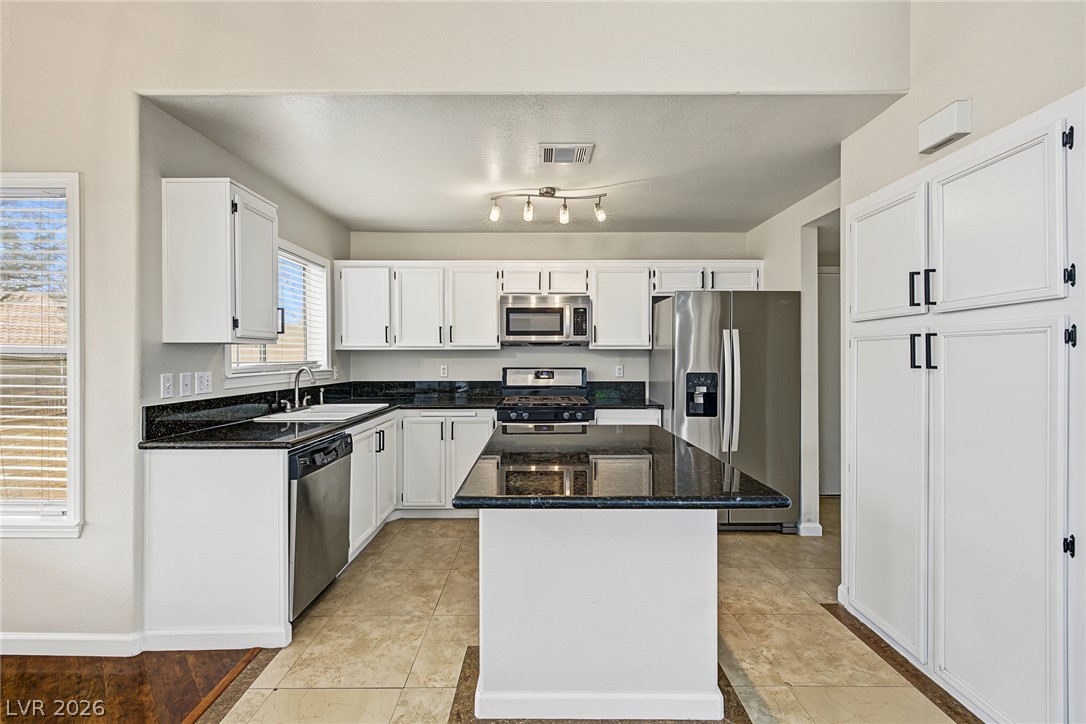 9045 Flutell Court Property Photo 8