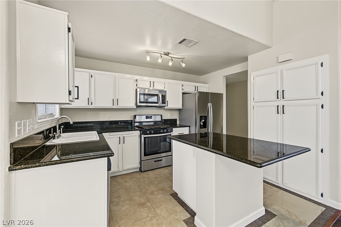 9045 Flutell Court Property Photo 9