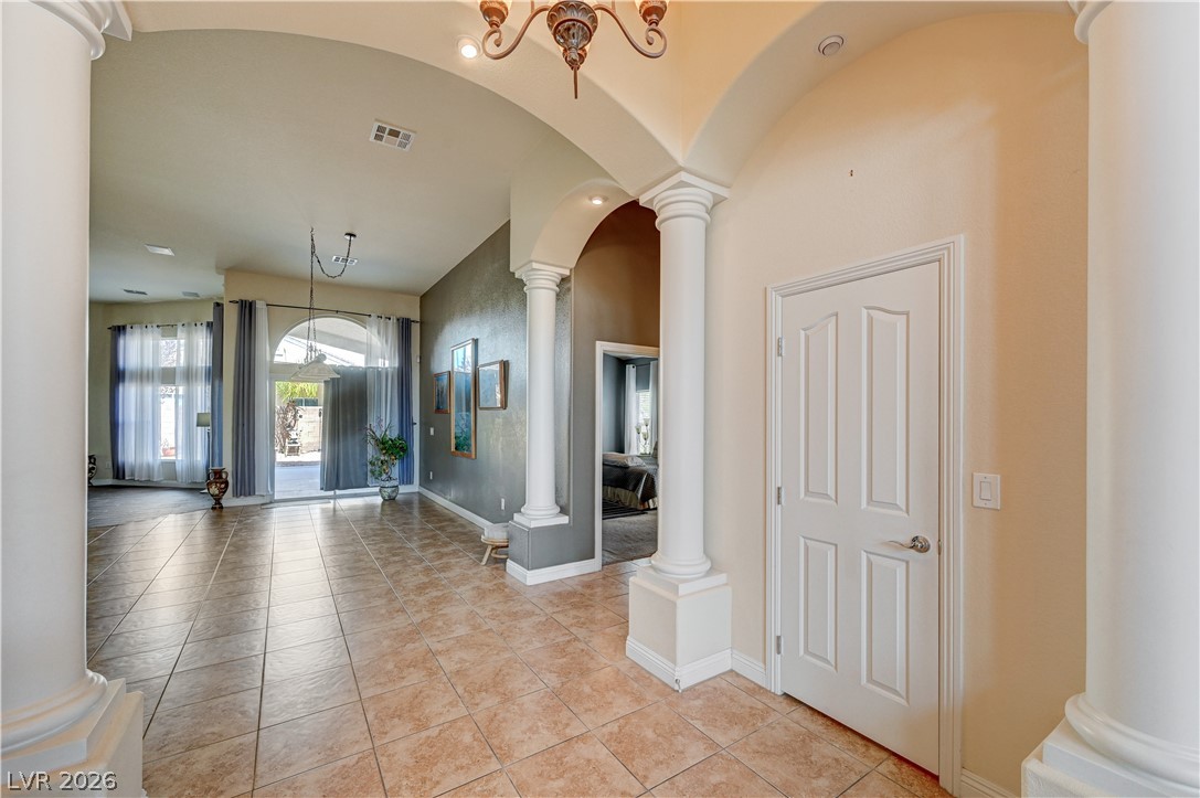 6404 Tigers Lair Court Property Photo 9
