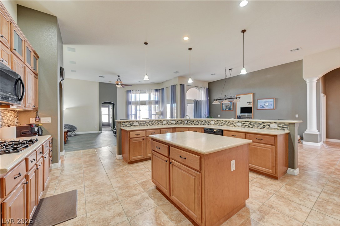 6404 Tigers Lair Court Property Photo 17