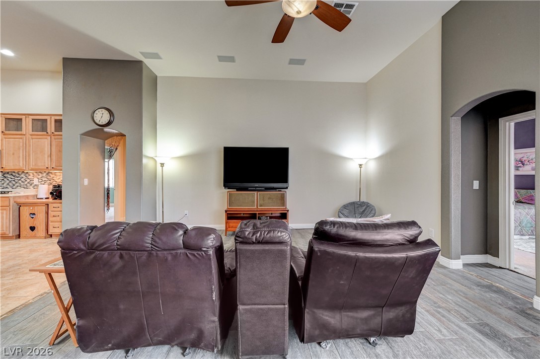 6404 Tigers Lair Court Property Photo 33
