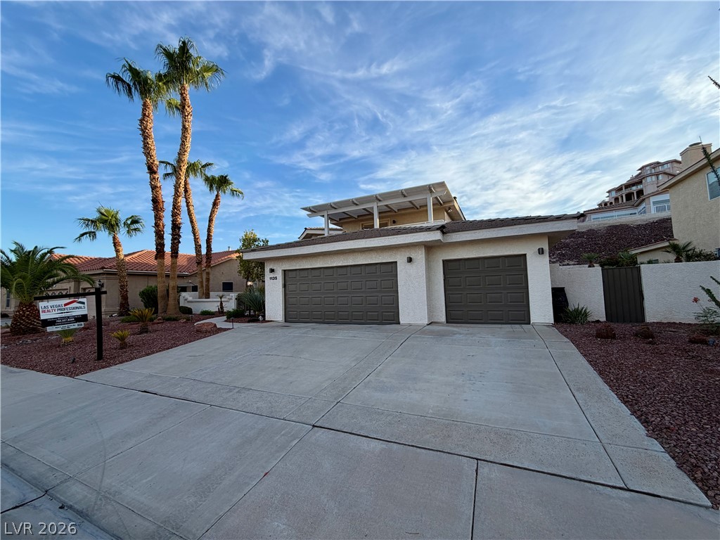 1135 Calico Ridge Drive Property Photo 2
