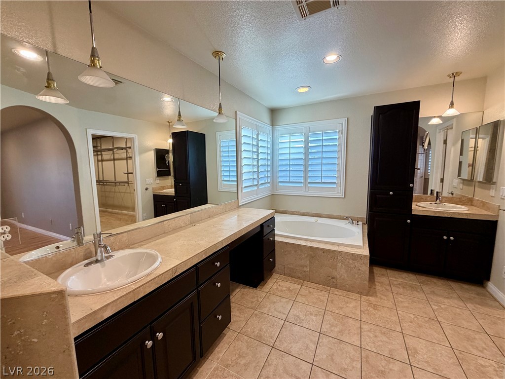 1135 Calico Ridge Drive Property Photo 23