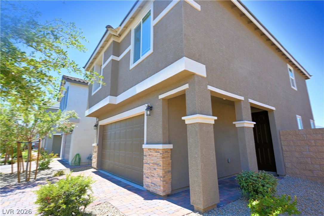 10205 Starlit Canyon Court Property Photo 2
